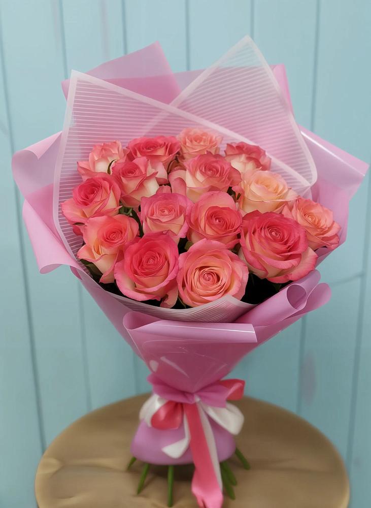 Букет 15 Розовых роз Равель в Толстяково