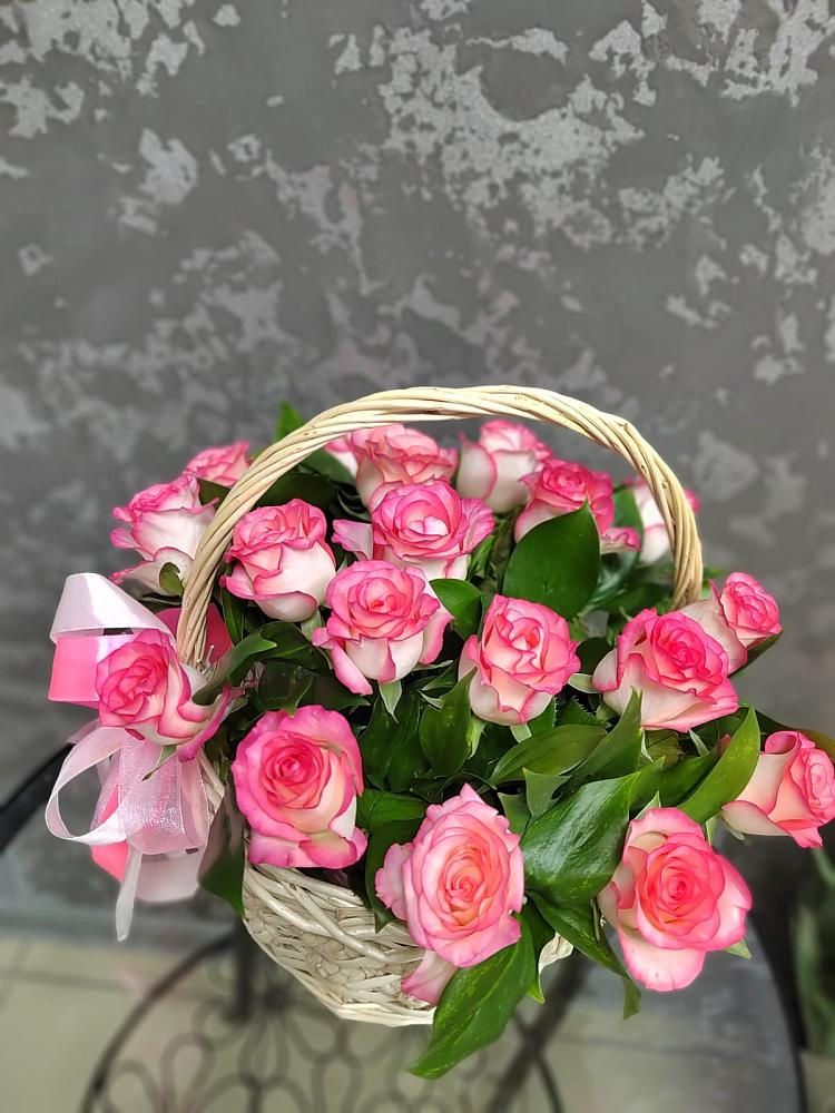 Цветочная композиция из Розы в корзине в Толстяково