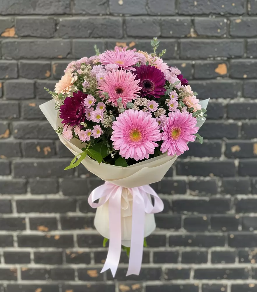 Букет цветов из: Герберы и Хризантемы в Толстяково