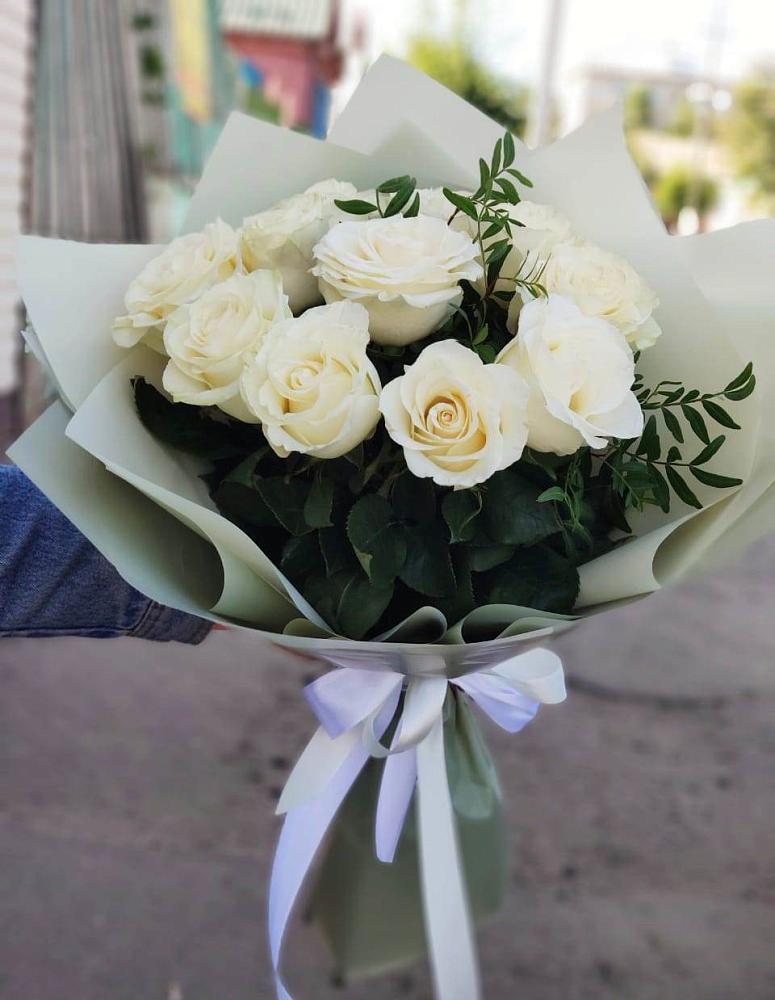 Букет Белые розы Проуд в Толстяково
