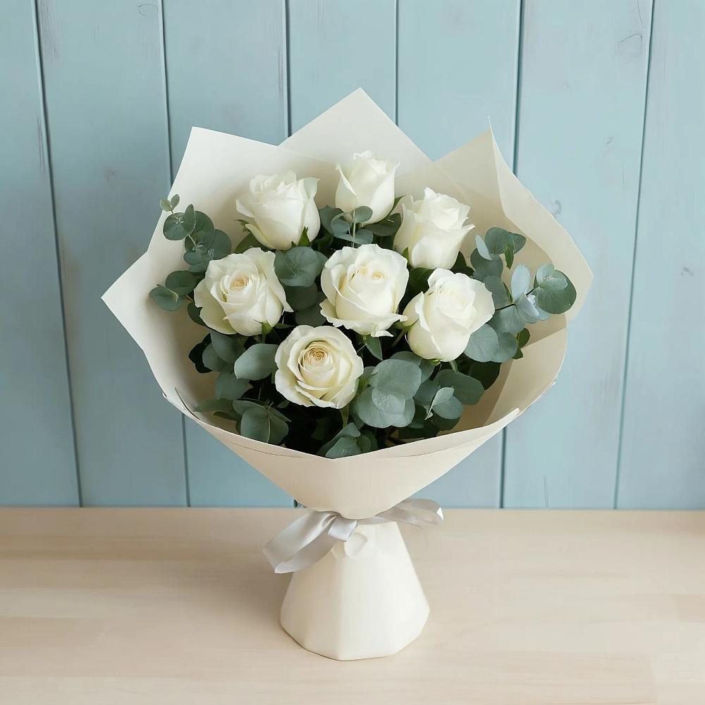 Букет Белые розы в Эвкалипте в Толстяково