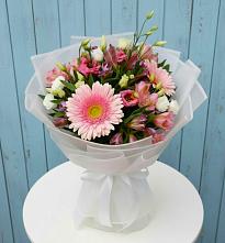 Букет цветов из:  Герберы, Альстромерии и Лизиантусы в Толстяково