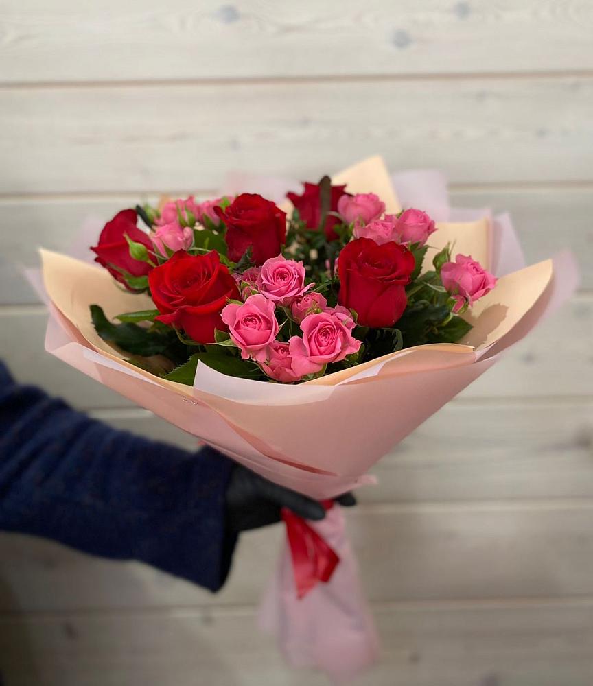 Букет цветов из: Розы в Толстяково