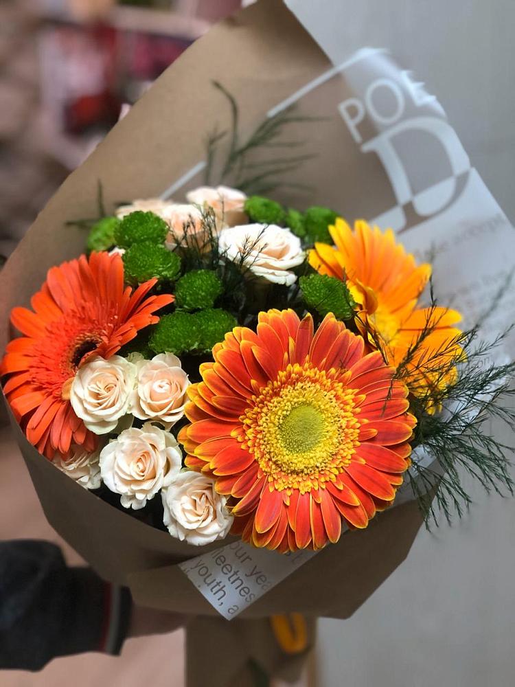 Букет цветов из: Герберы, Хризантемы и Розы в Толстяково