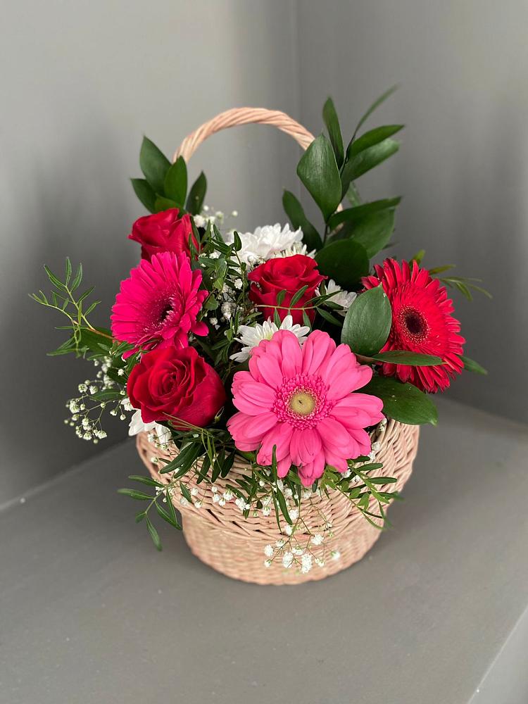 Цветочная композиция из Розы, Хризантемы и Герберы в корзине в Толстяково