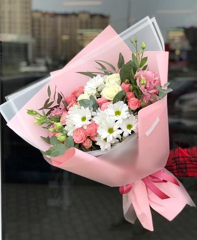 Букет цветов из: Розы, Лизиантусы и Хризантемы в Толстяково