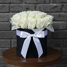 Цветочная композиция из Розы в шляпной коробке в Толстяково