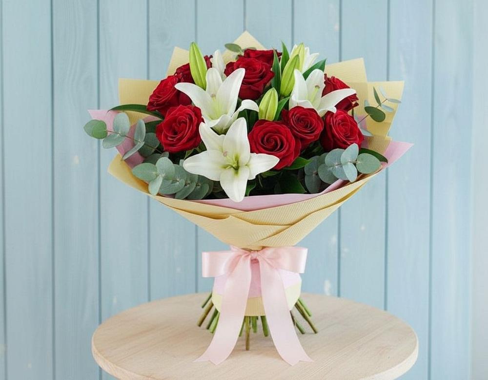 Букет цветов из: Лилии и Розы в Толстяково